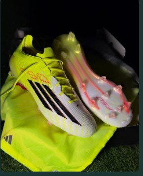 Adidas X Crazyfast football boots